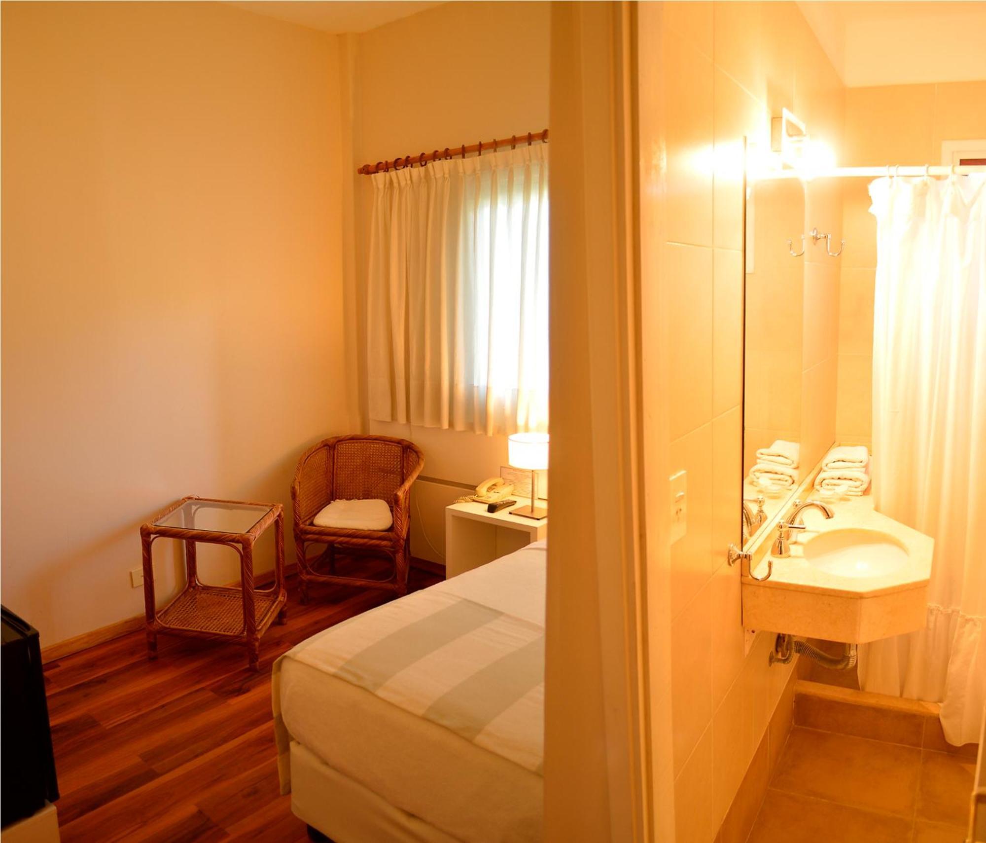 La Posada Hotel Pinamar Room photo